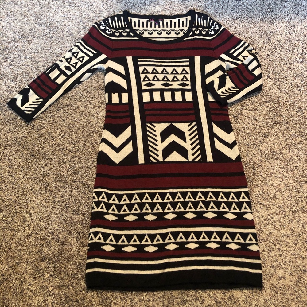 ๐๐ Tribal Print Sweater Dress - Picture 1 of 6